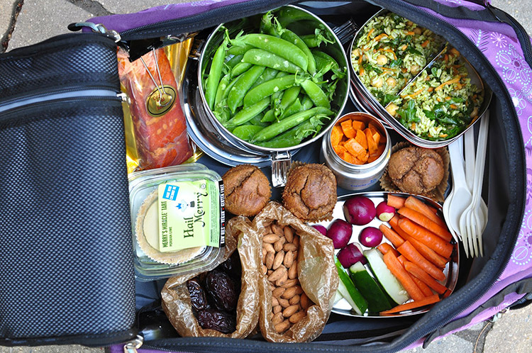 Что можно взять из еды в самолет в ручную кладь